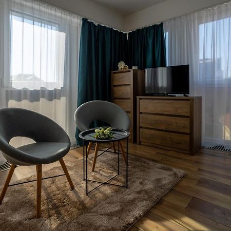 Hellowine Apartman II Eger Buitenkant foto
