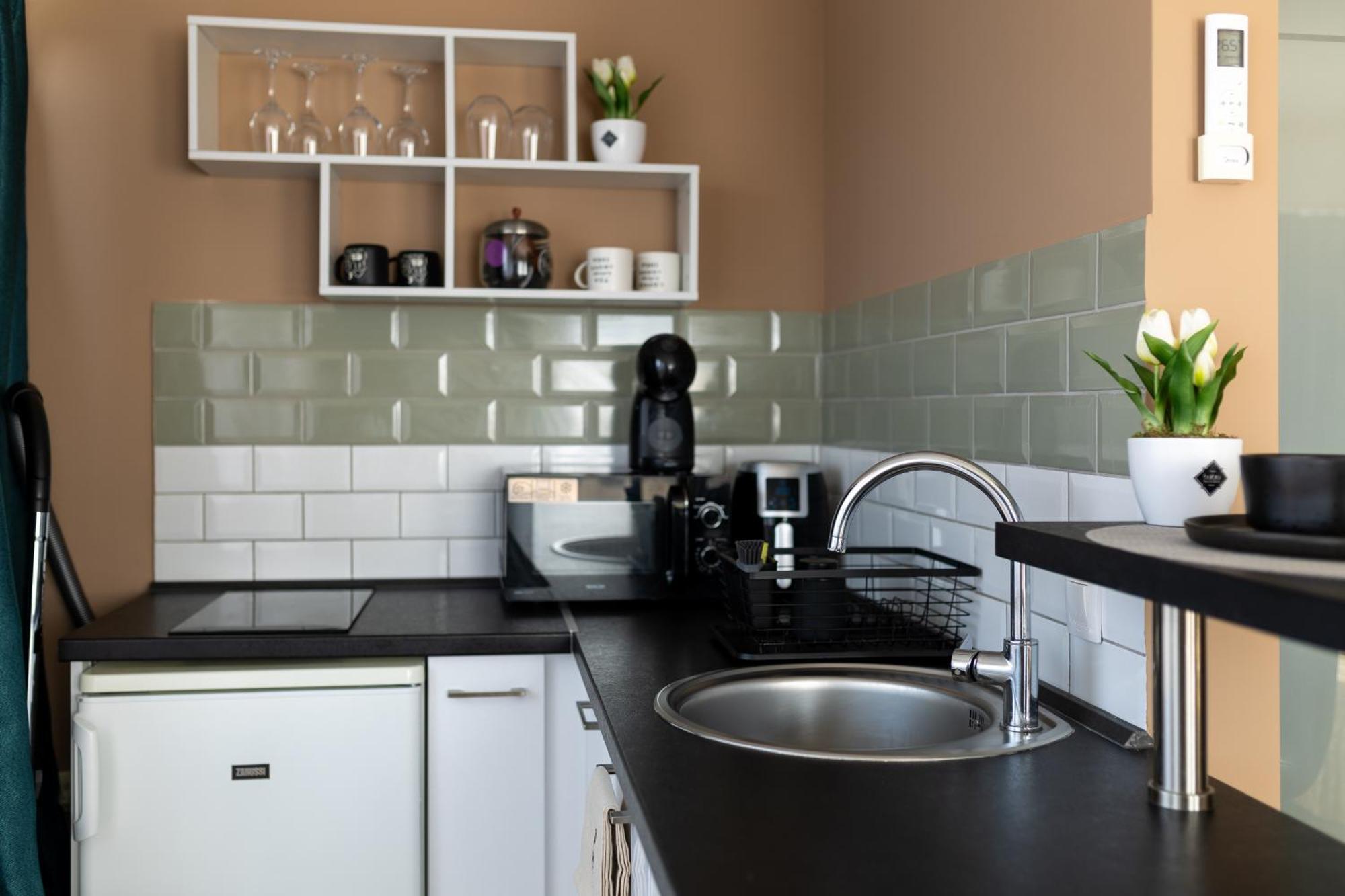 Hellowine Apartman II Eger Buitenkant foto