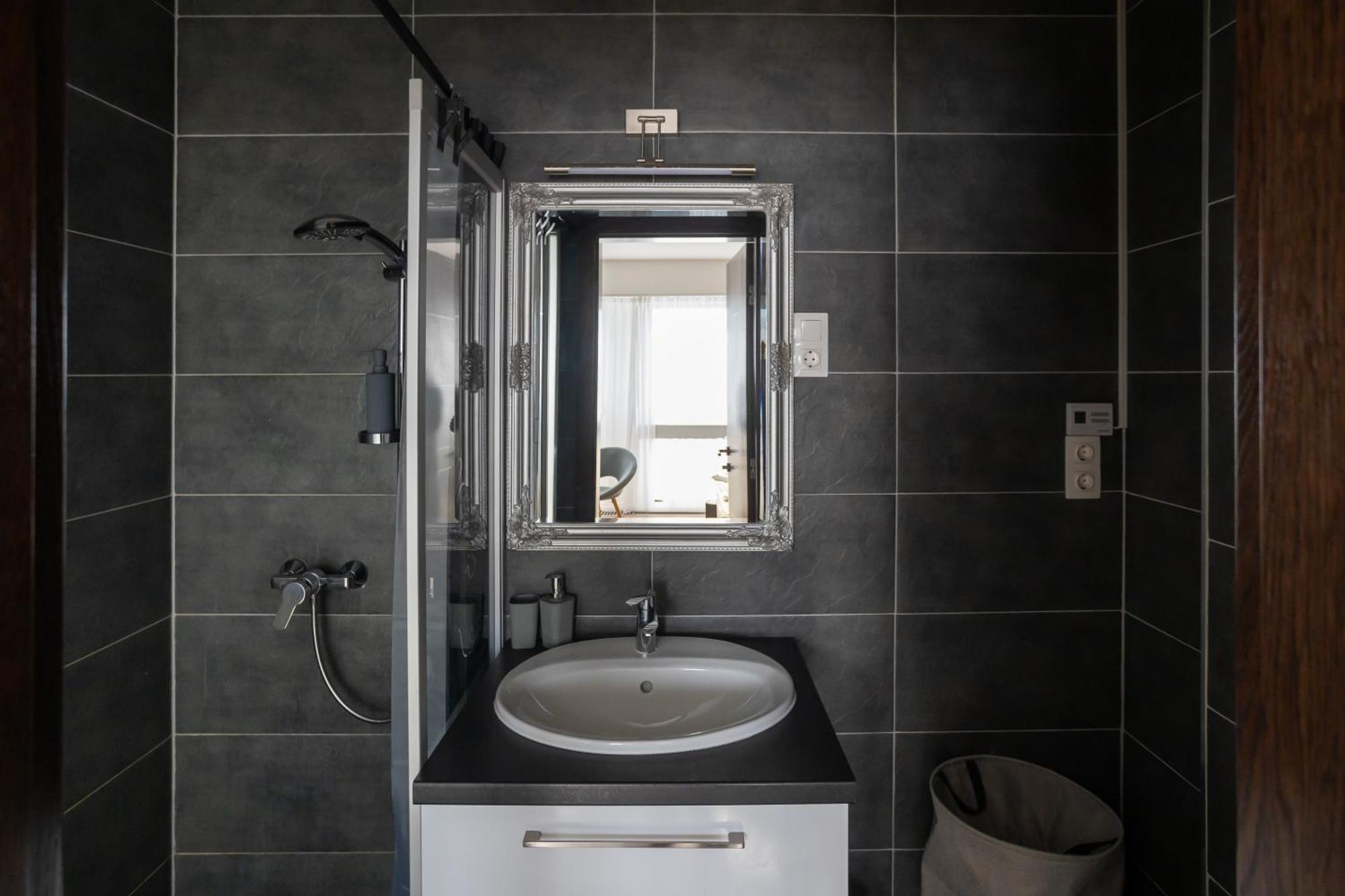 Hellowine Apartman II Eger Buitenkant foto